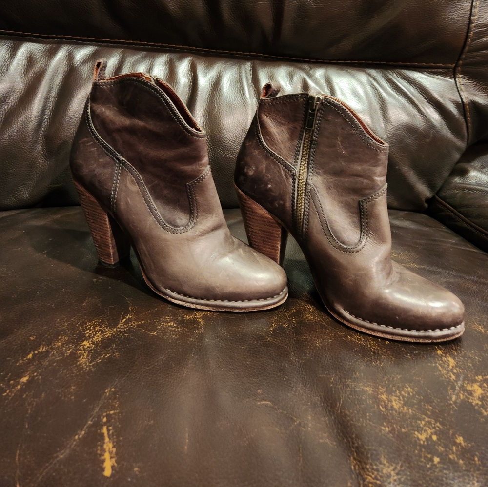 Frye Madeline Short Ankle Boot